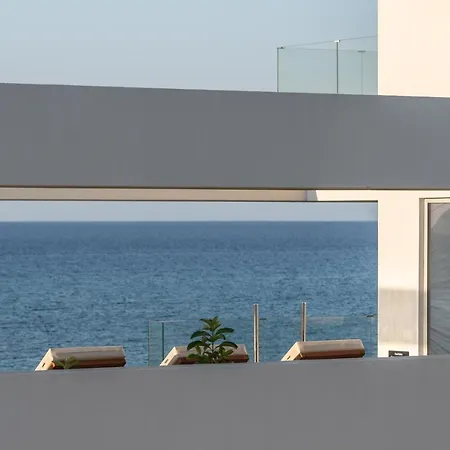 Zen Luxury & Suites, By Thinkvilla Βίλα