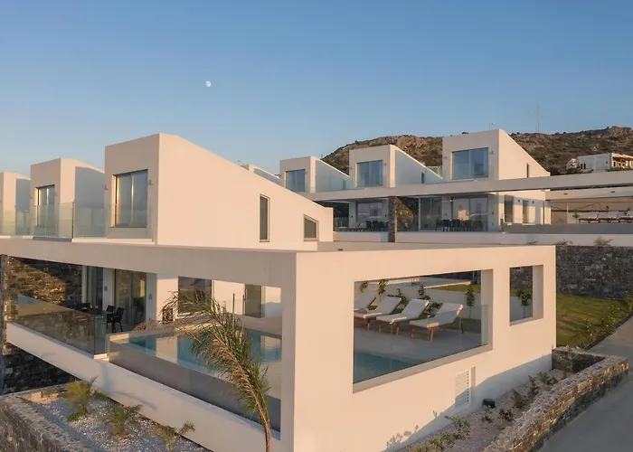 Zen Luxury & Suites, By Thinkvilla Hersonissos (Crete)