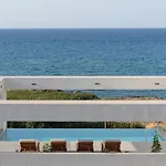 Zen Luxury & Suites, By Thinkvilla Willa