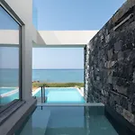 Zen Luxury & Suites, By Thinkvilla * Hersonissos (Crete)