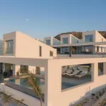 Zen Luxury & Suites, By Thinkvilla Hersonissos (Crete)