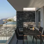 Zen Luxury & Suites, By Thinkvilla Willa *