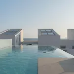 Zen Luxury & Suites, By Thinkvilla Willa