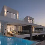 Willa Zen Luxury & Suites, By Thinkvilla Hersonissos (Crete)