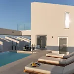 Zen Luxury & Suites, By Thinkvilla Willa *