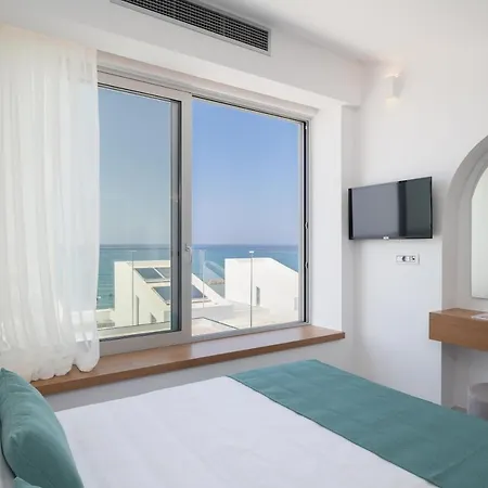 Zen Luxury & Suites, By Thinkvilla הרסוניסוס