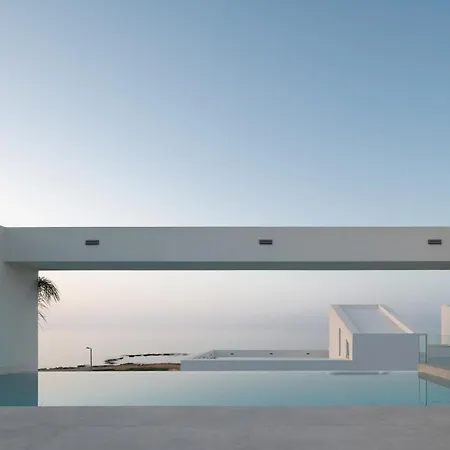 Zen Luxury & Suites, By Thinkvilla Hersonissos (Crete)