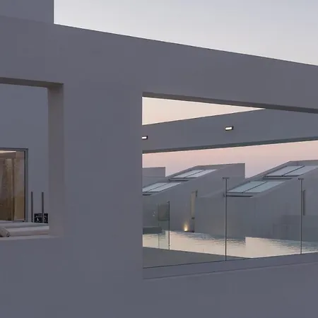 Zen Luxury & Suites, By Thinkvilla Hersonissos (Crete)