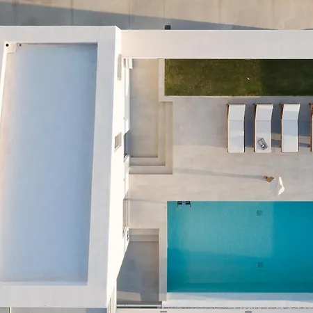 Zen Luxury & Suites, By Thinkvilla Hersonissos (Crete)