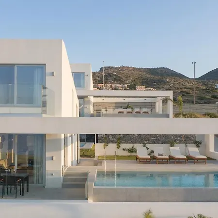 Zen Luxury & Suites, By Thinkvilla וילה *