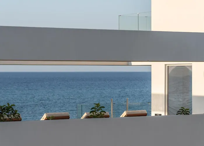 Zen Luxury & Suites, By Thinkvilla Vilă