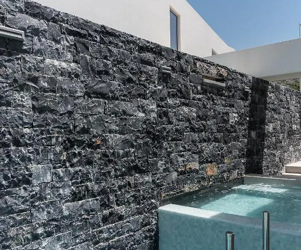 Zen Luxury & Suites, By Thinkvilla Херсонісос