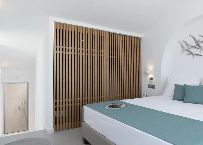 Zen Luxury & Suites, By Thinkvilla