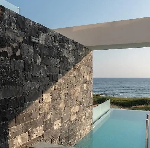 Zen Luxury & Suites, By Thinkvilla Херсонісос