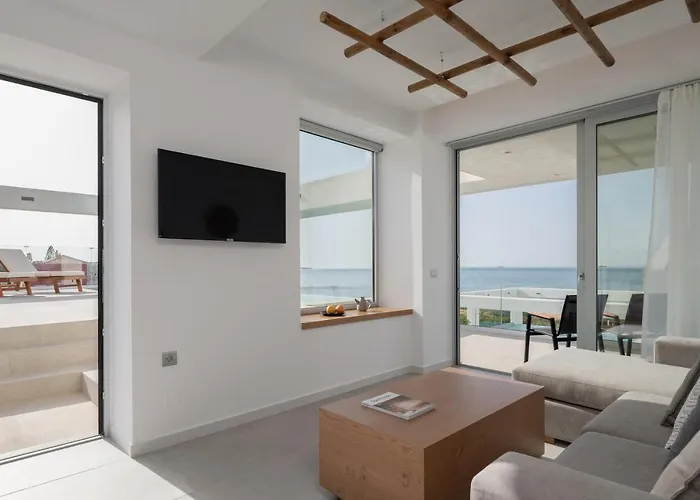 Zen Luxury & Suites, By Thinkvilla Херсонісос