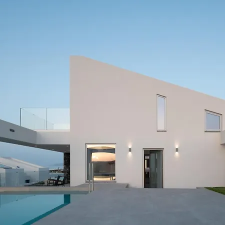 Zen Luxury & Suites, By Thinkvilla Βίλα *