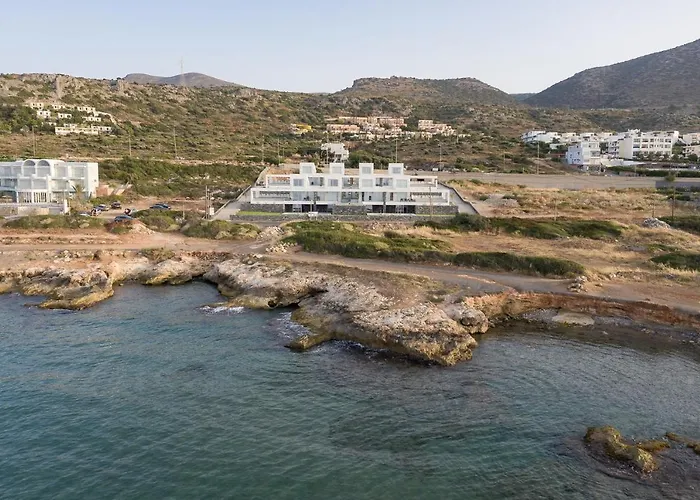 Zen Luxury & Suites, By Thinkvilla Willa *