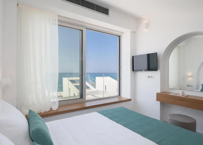 Zen Luxury & Suites, By Thinkvilla Hersonissos (Crete)