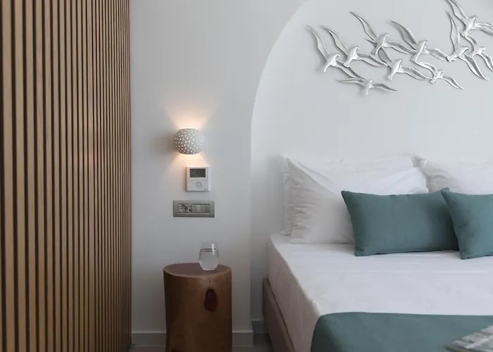 Zen Luxury & Suites, By Thinkvilla Hersonissos (Crete)